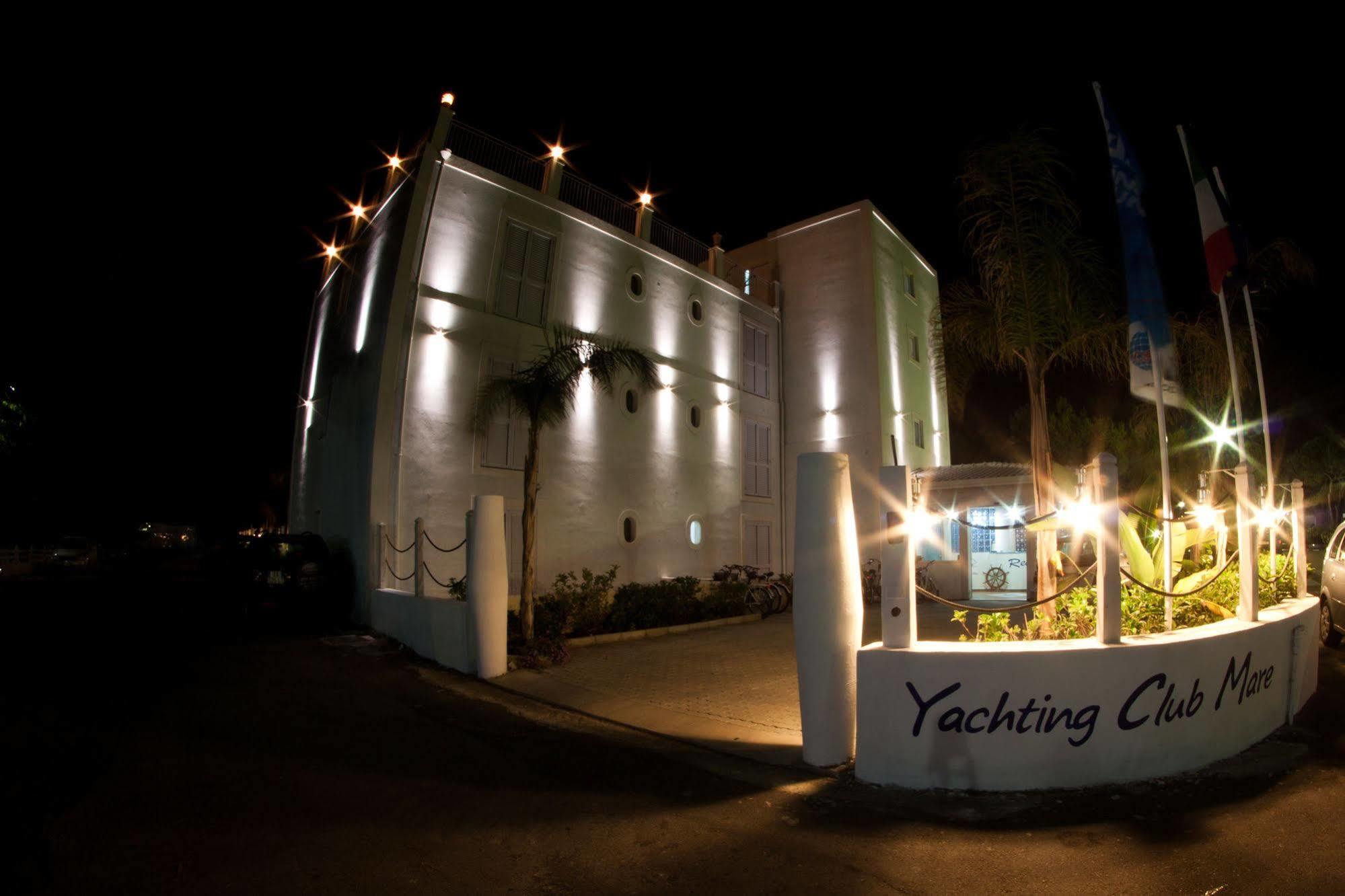 Yachting Club Mare Hotel Patti Exterior foto